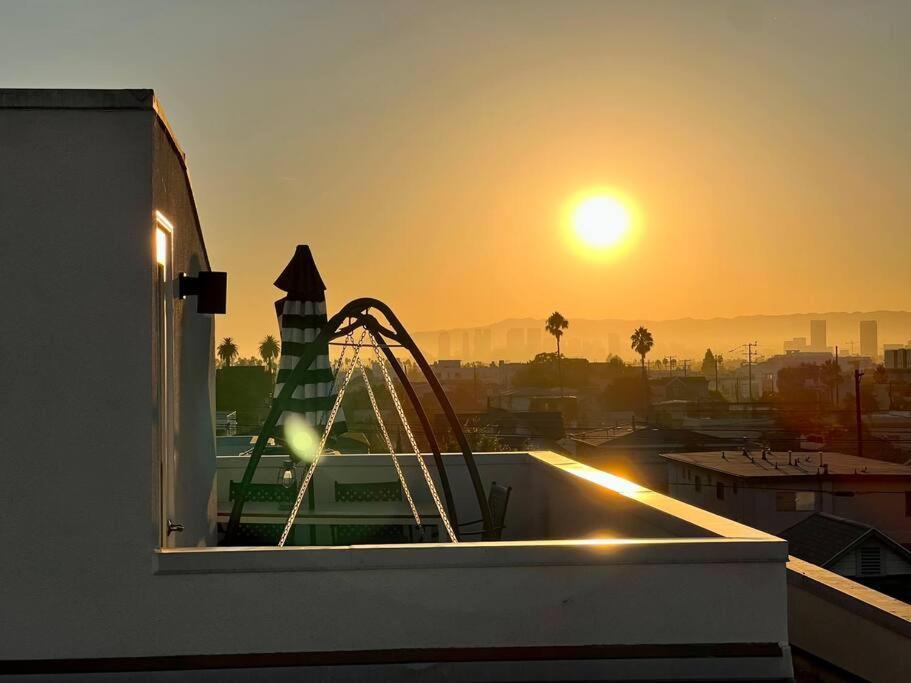 Luxury K-Town Dwelling With Private Rooftop Deck. Los Angeles Exterior photo
